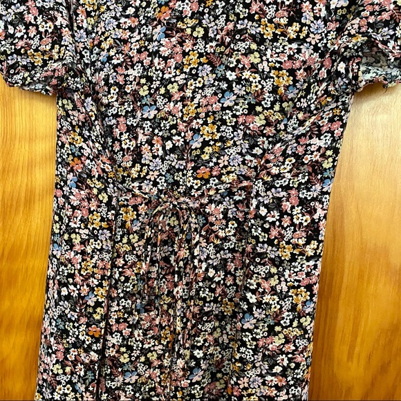 Black Floral Print Dress With Tie - Picture 5 of 5